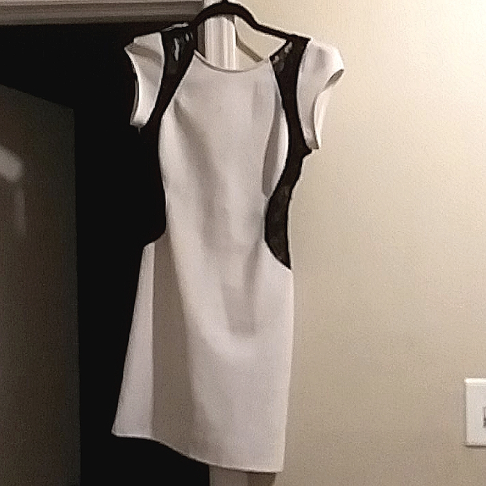 To all my mamas & Ladies Sexy white & Blk Dress